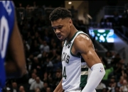 开云体育在线-雄鹿取得胜利，字母哥强势上演的简单介绍