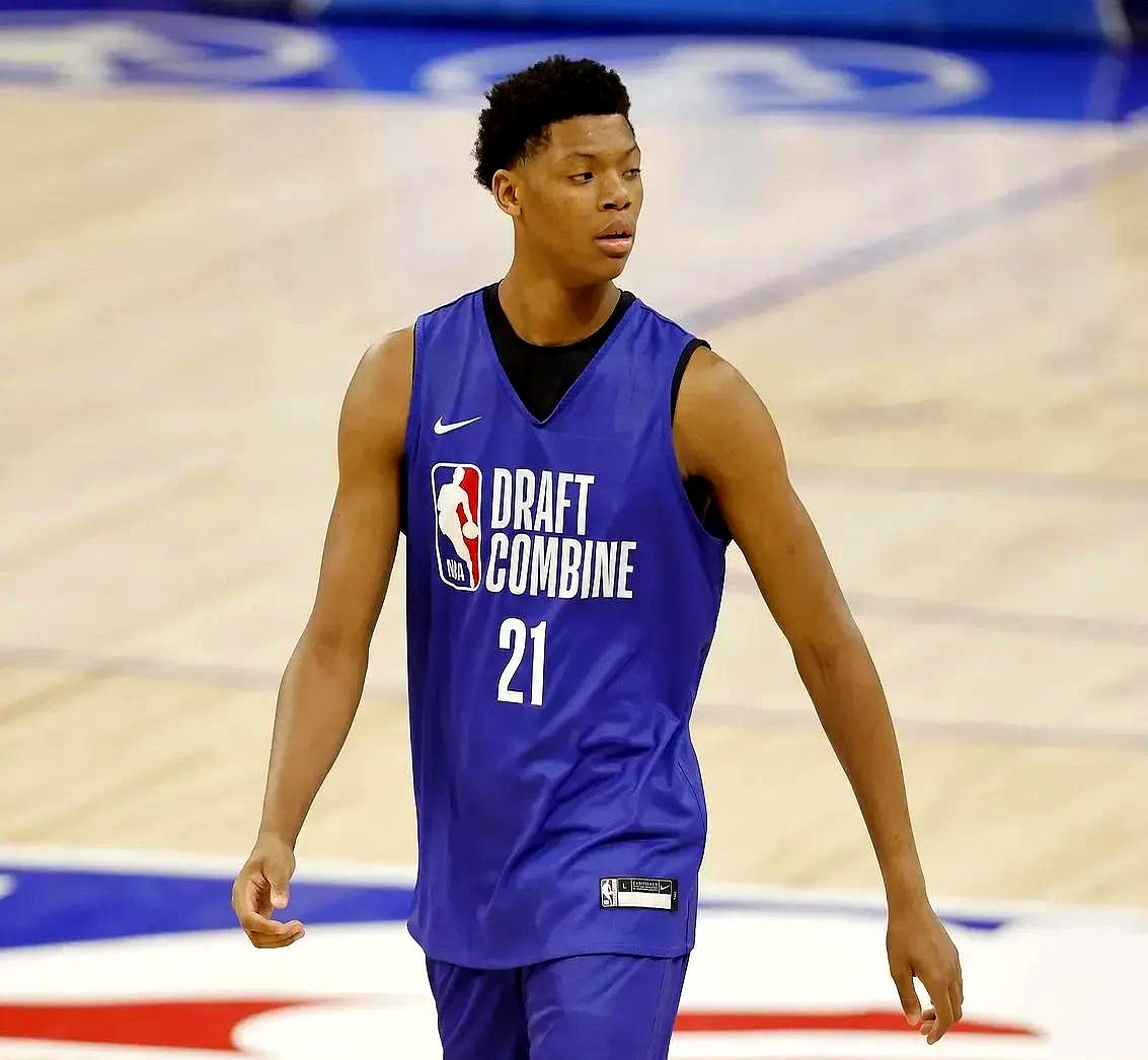 关于勇士力克澳大利亚男篮，贝弗利制霸全场的信息