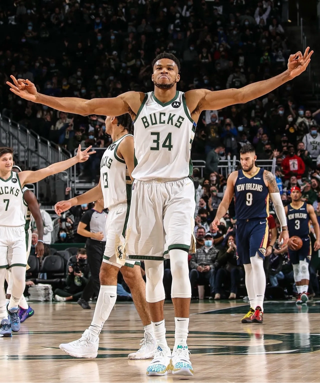 独行侠轻取墨西哥男篮,字母哥三分雨点燃全场的简单介绍 独行侠轻取墨西哥男篮,字母哥三分雨点燃全场的简单介绍