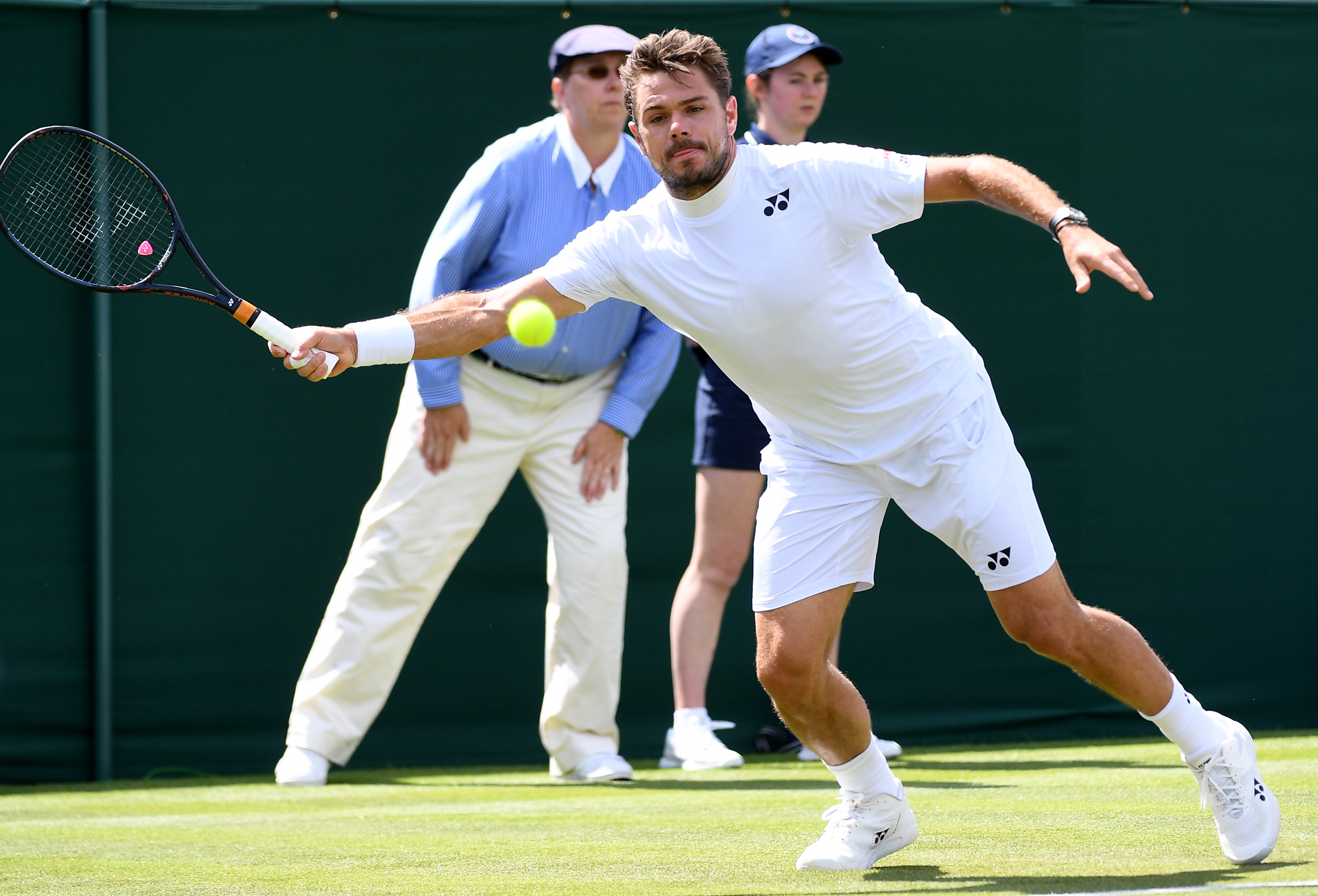 关于西班牙网球队绝地反击英国网球队，瓦林卡送出助攻的信息