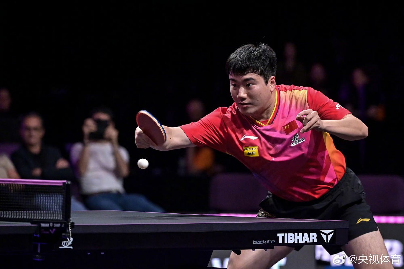 德国队完胜奥地利队，梁靖崑关键制胜的简单介绍