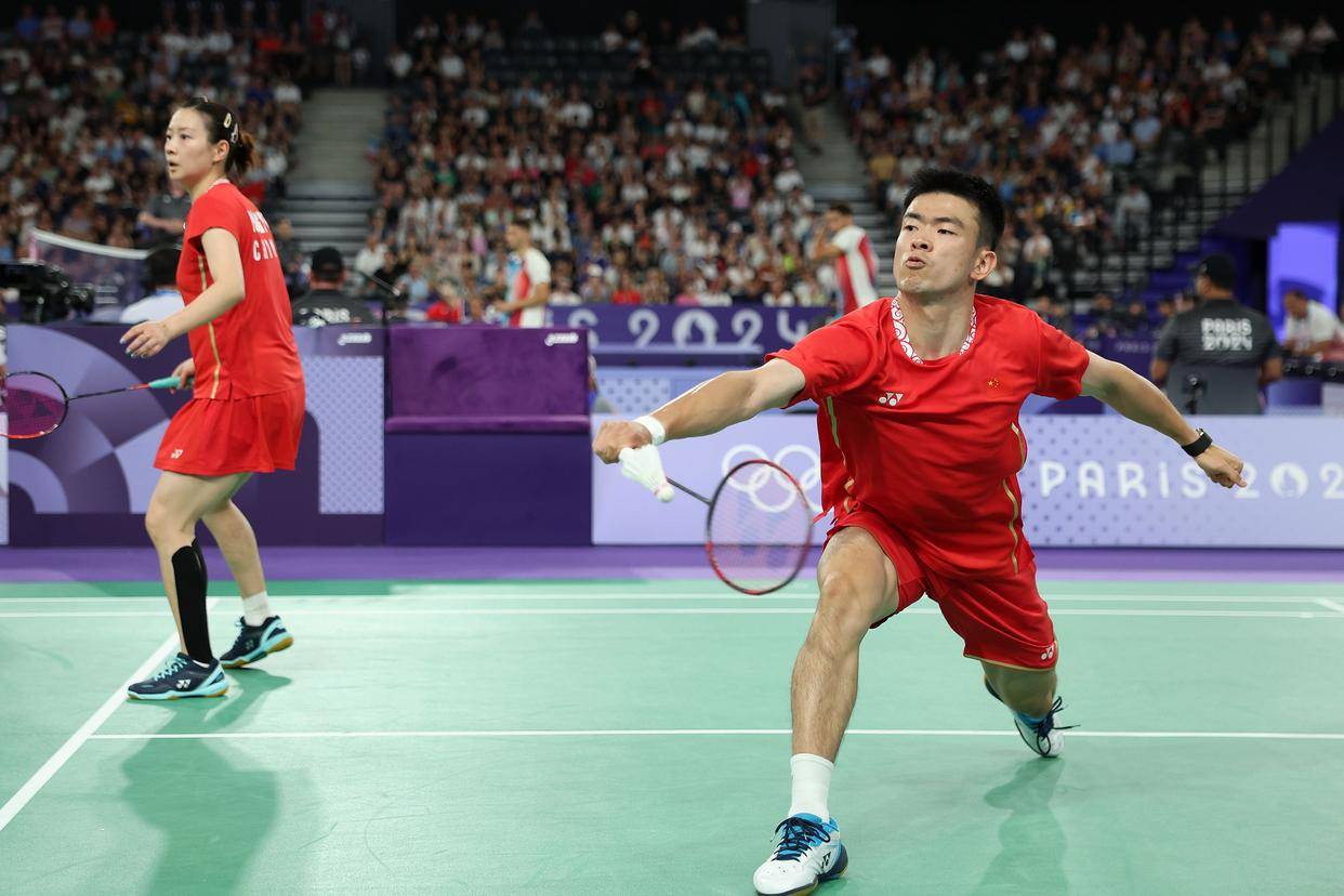 法国队轻取马来西亚队,郑思维点燃赛场的简单介绍 法国队轻取马来西亚队,郑思维点燃赛场的简单介绍