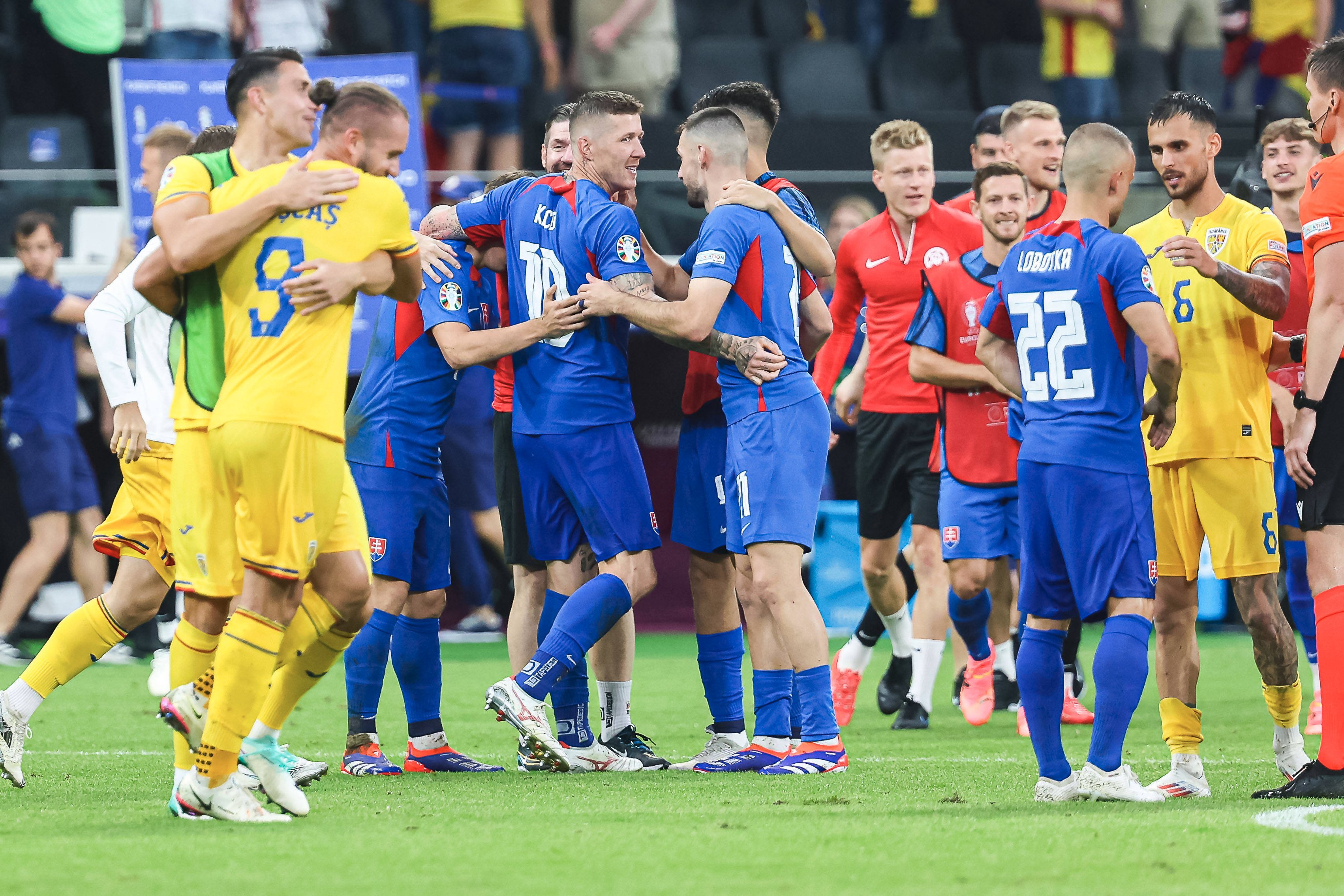 欧洲俱乐部联赛上演激烈对抗