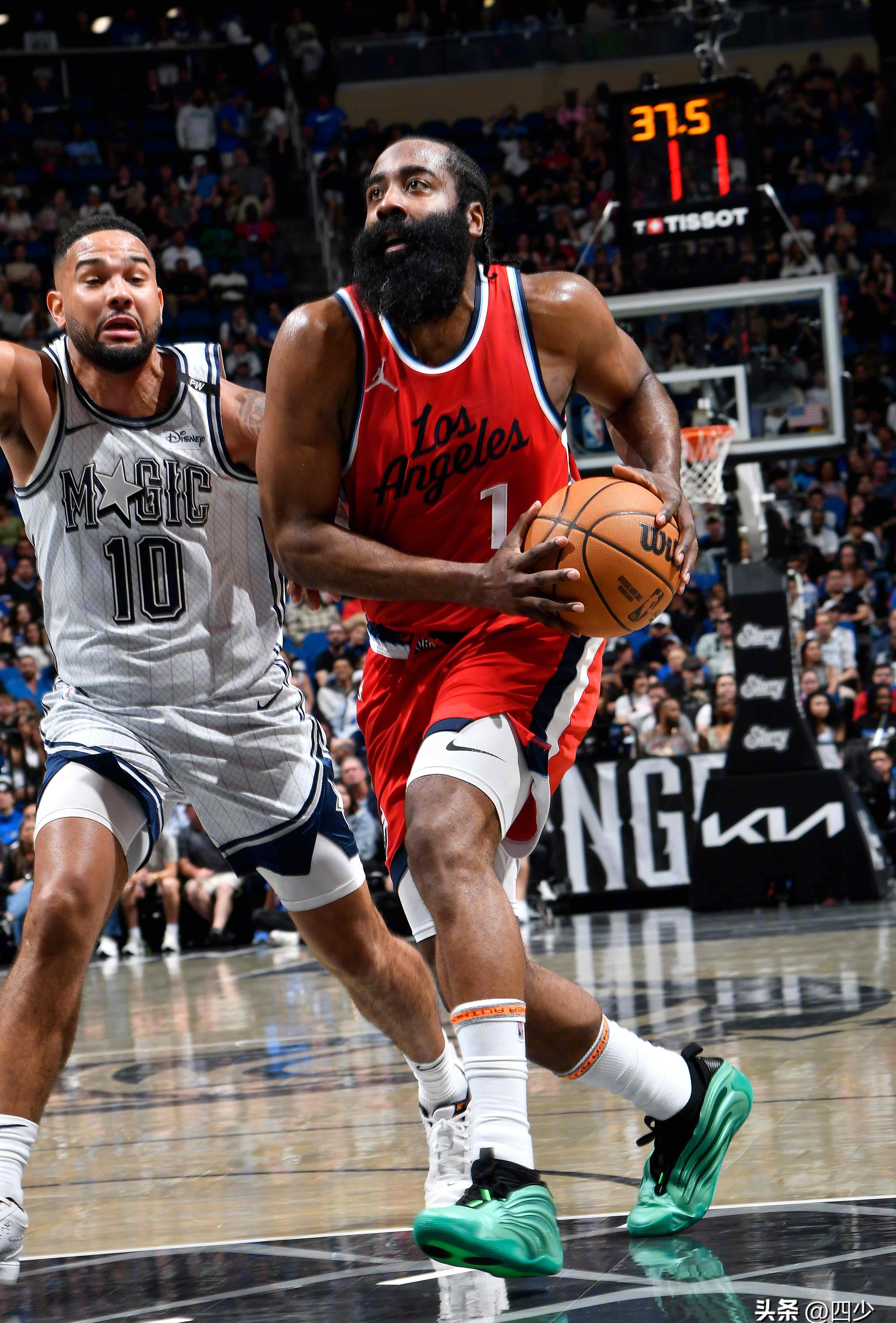 硬仗！火箭遇旧主，哈登想再创佳绩的简单介绍