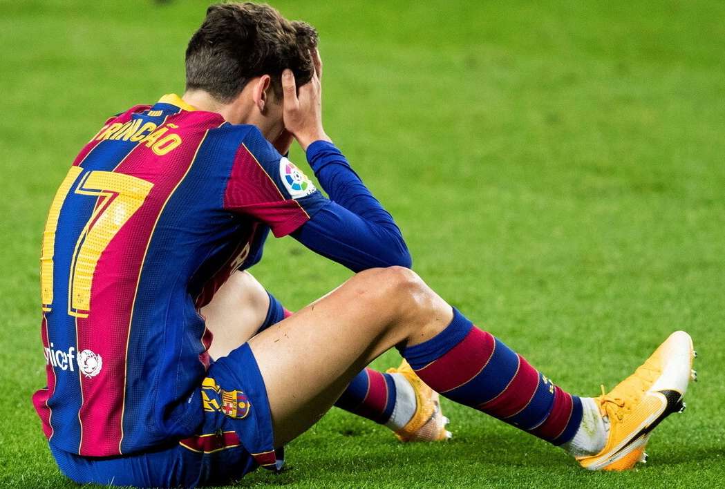 巴萨困扰不断，被塞维利亚反超积分榜的简单介绍