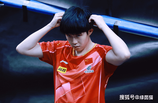 包含边许大学城队力压对手，晋级下一轮比赛的词条