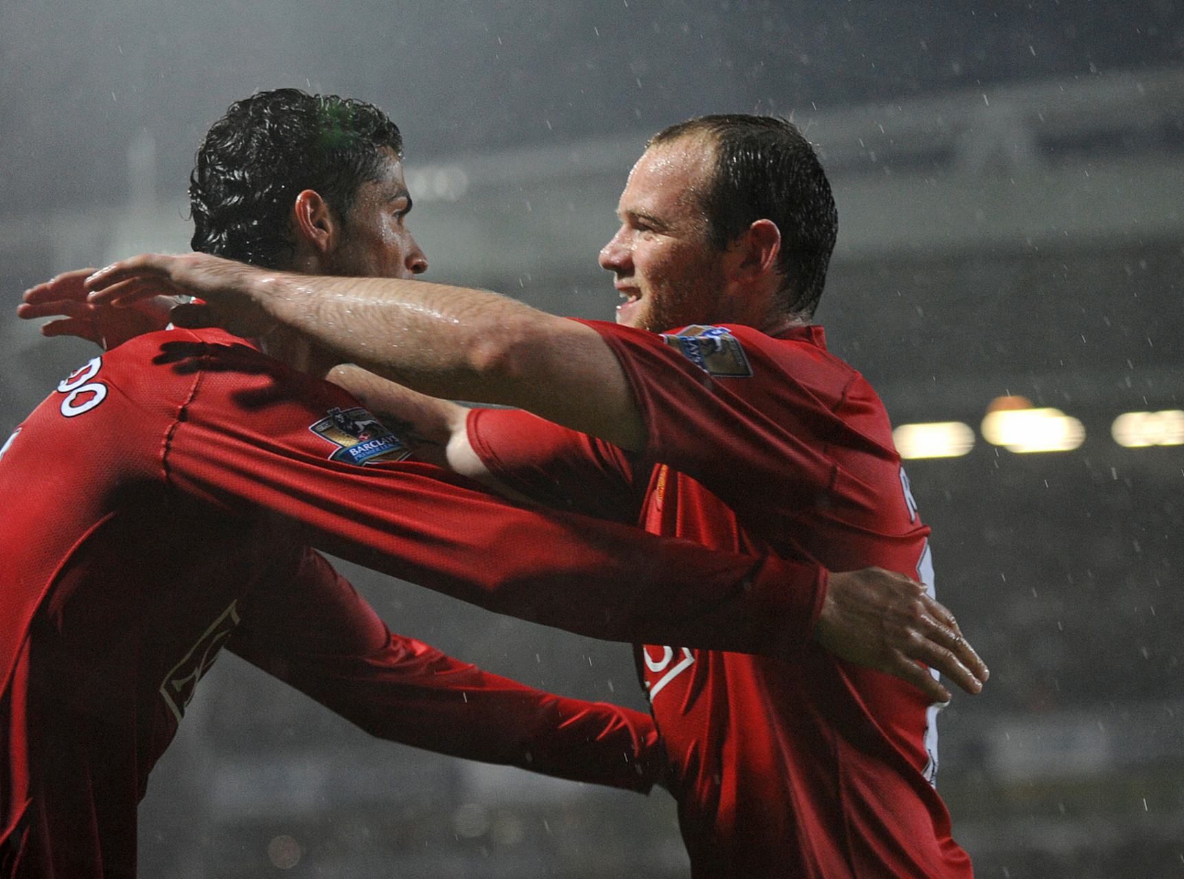 塞维利亚绝杀曼联,梅西扛起全队 塞维利亚绝杀曼联,梅西扛起全队