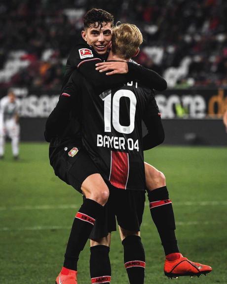 包含希腊完胜多特蒙德，哈弗茨惊艳四座的词条