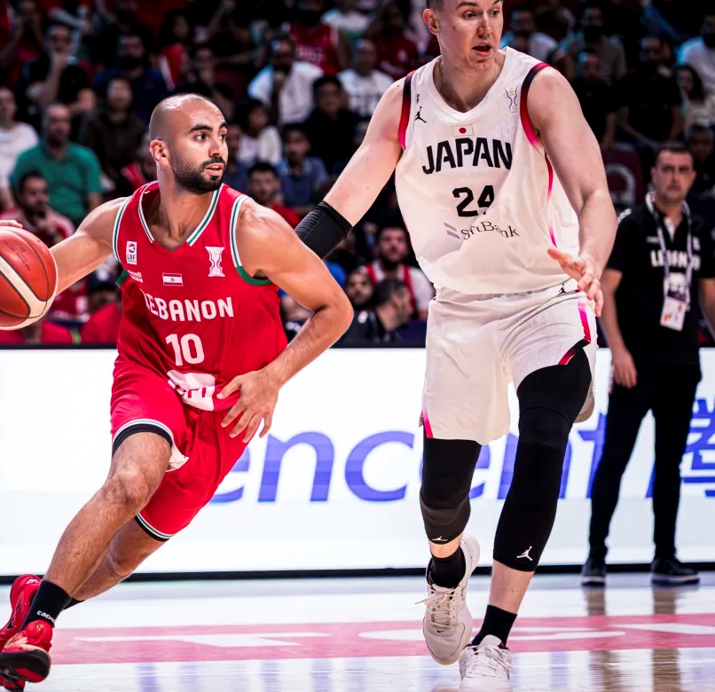 凯尔特人鏖战日本男篮，拉文爆发神勇的简单介绍