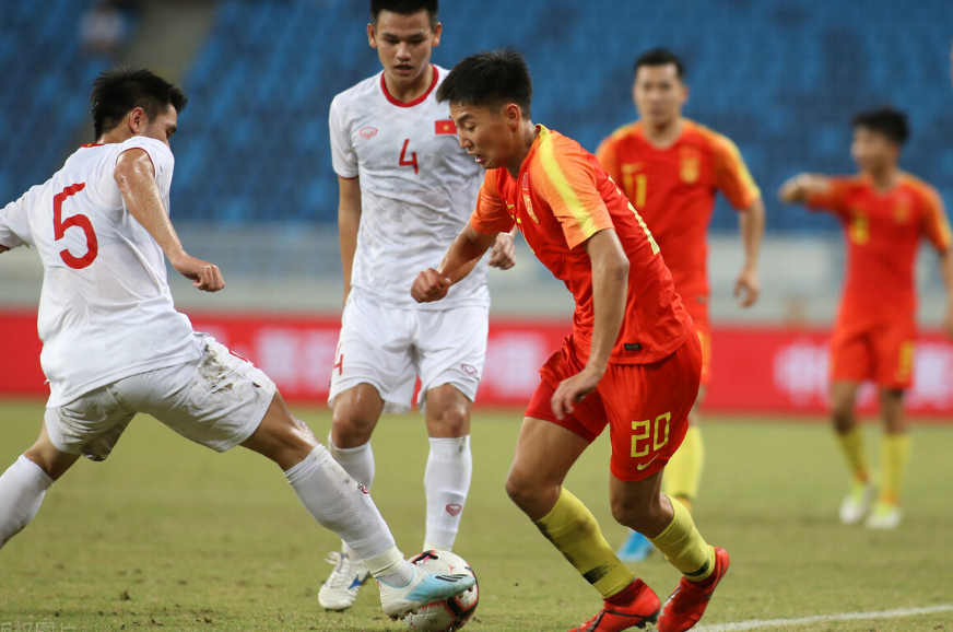 包含泰国羽毛球队碾压韩国羽毛球队，陶菲克高光表现的词条