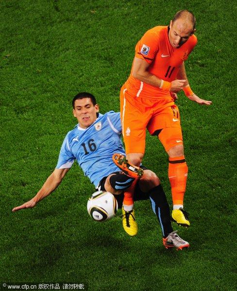 包含乌拉圭强势韩国，罗本惊艳世界的词条