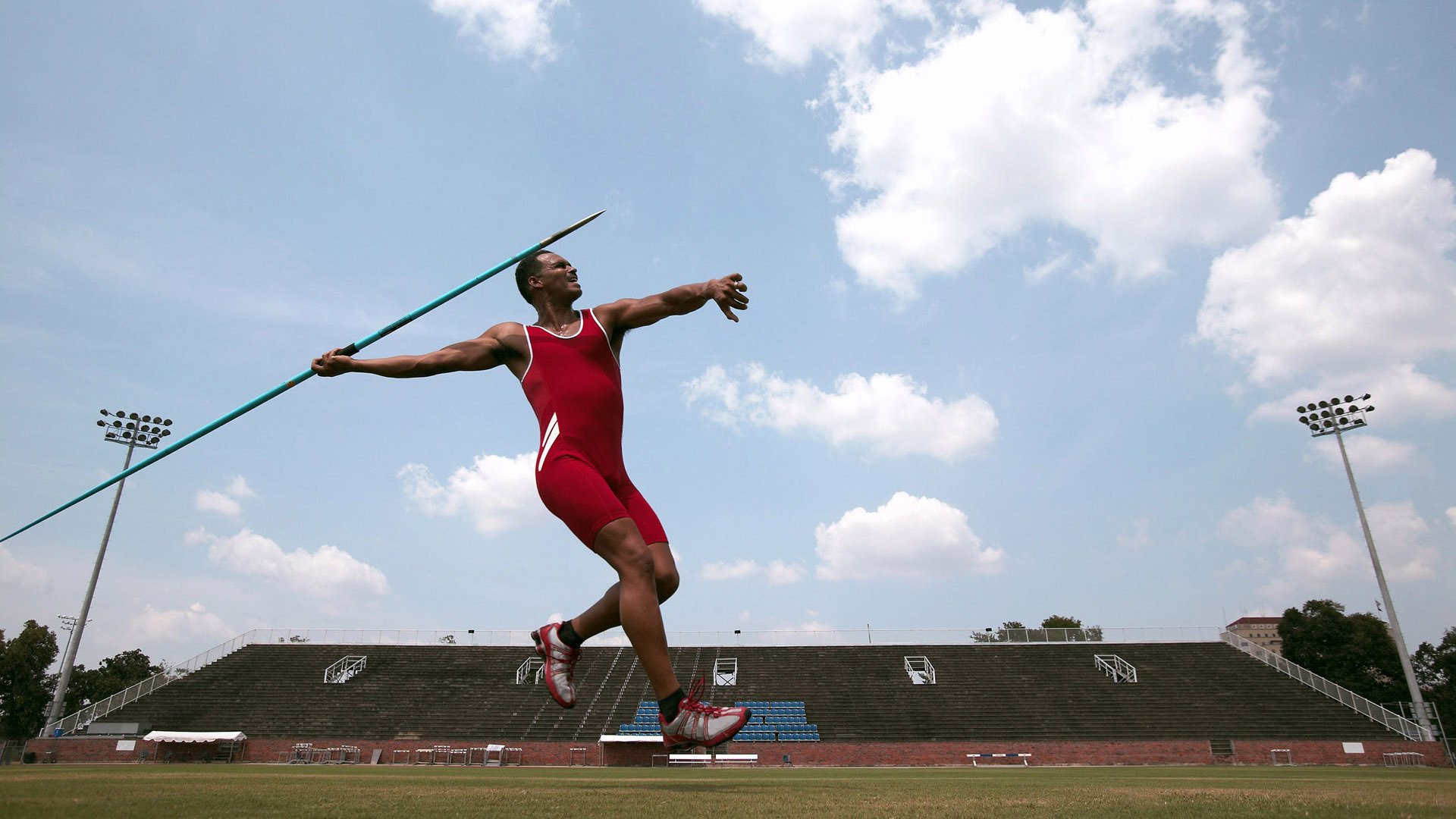 当传奇交叠，阿森纳式逆转基因与维尼修斯的2026世界杯预言