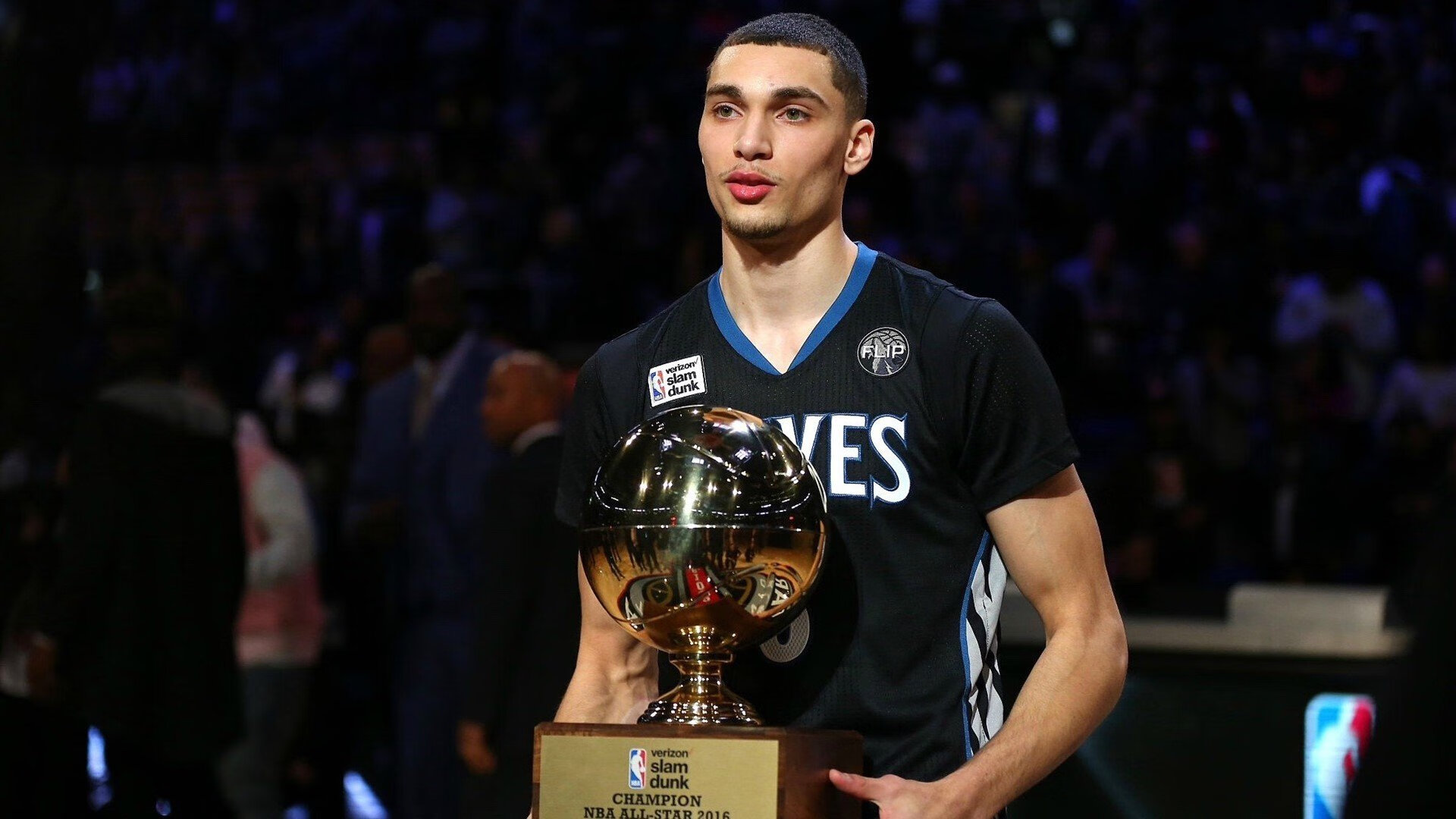 新疆队冲垮篮网，保罗成为关键先生