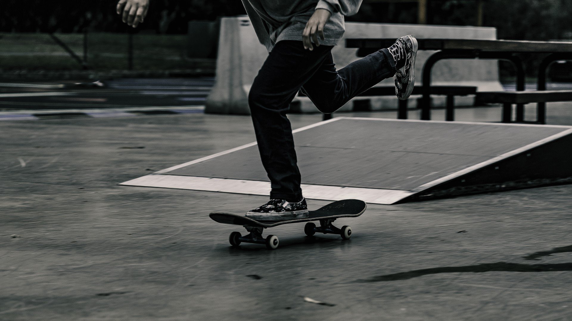 大地的裂缝与天空的征服者,当恩比德的三双撞上密尔沃基的宿命之夜